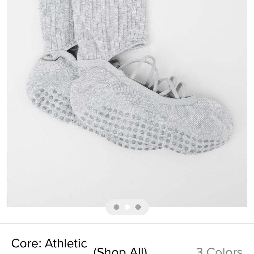ALO Womens Strappy Grip Sock in Heather Light Gray NWT $48  in store - Picture 4 of 8